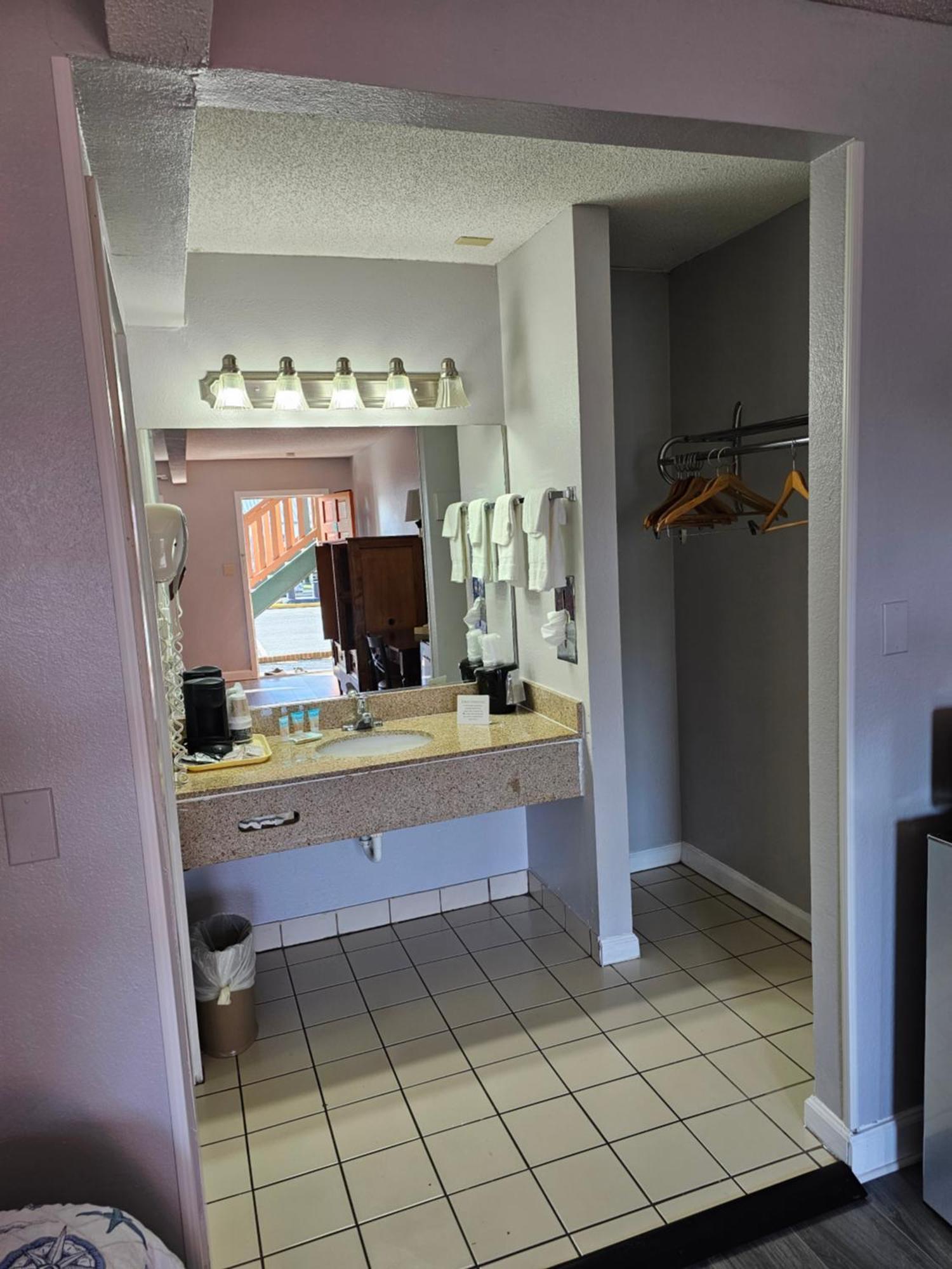 Atlantic Shores Inn And Suites Chincoteague Εξωτερικό φωτογραφία
