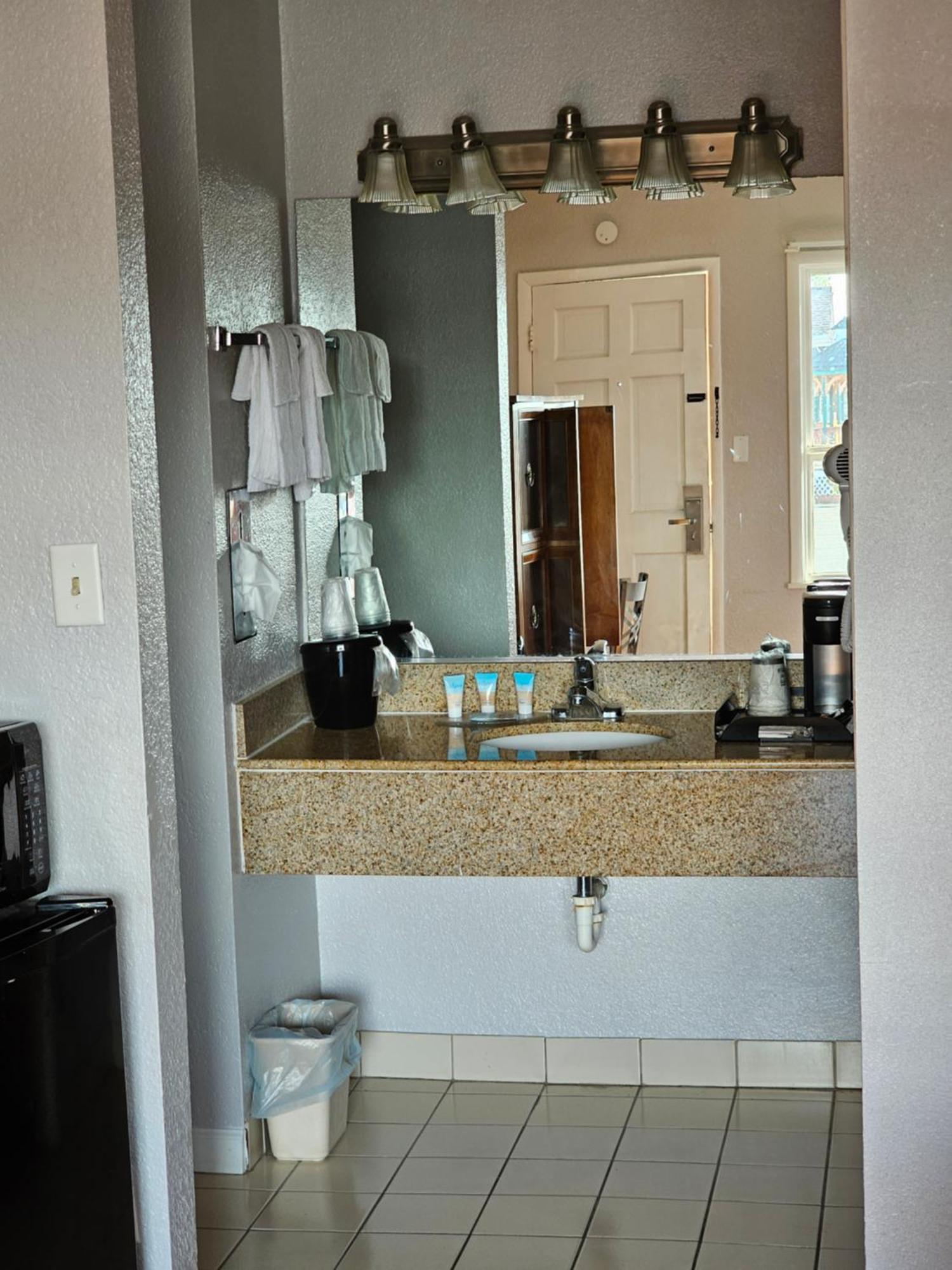 Atlantic Shores Inn And Suites Chincoteague Εξωτερικό φωτογραφία